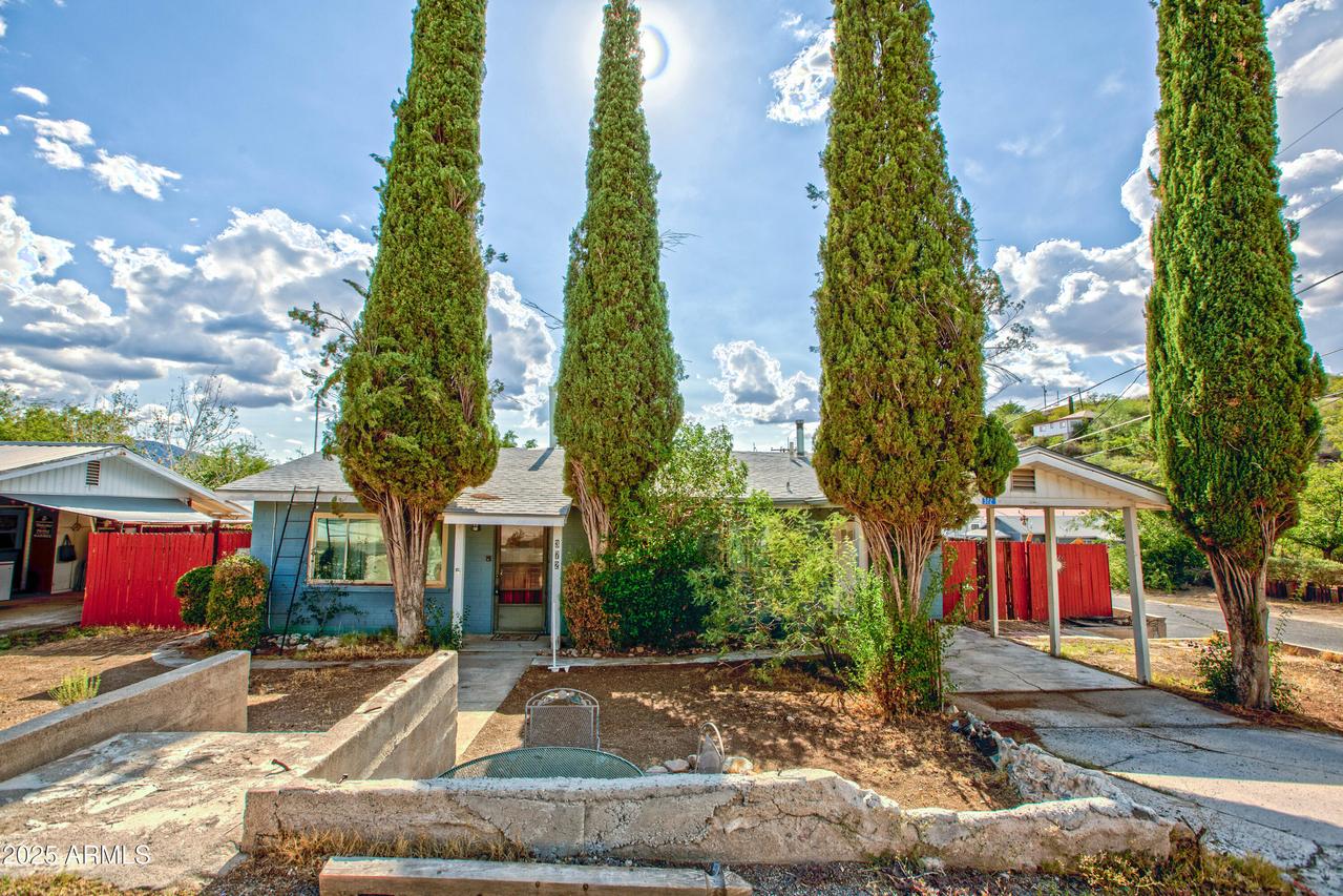 372 N Fifth St., Globe, AZ 85501