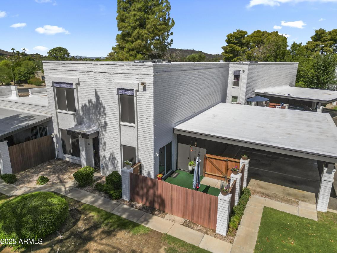 13226 N 3rd Pl., Phoenix, AZ 85022