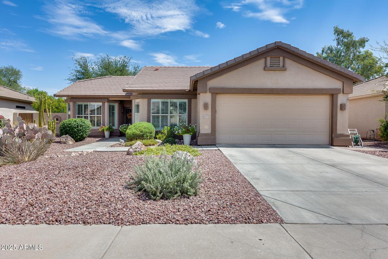 6571 S Granite Dr., Chandler, AZ 85249