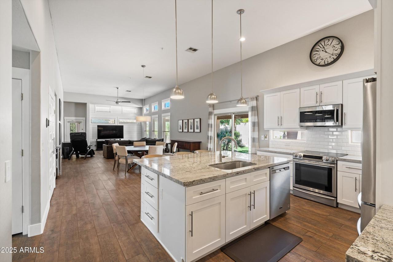 13610 E Laurel Ln., Scottsdale, AZ 85259