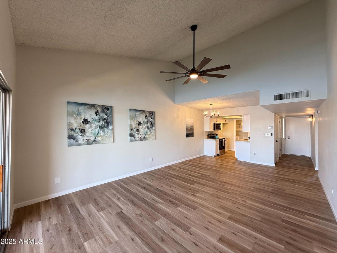 11040 N 28th Dr. #326, Phoenix, AZ 85029