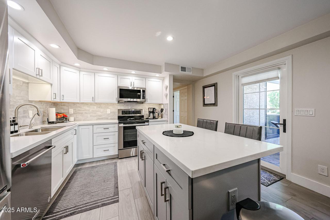 7800 E Lincoln Dr. #1080, Scottsdale, AZ 85250