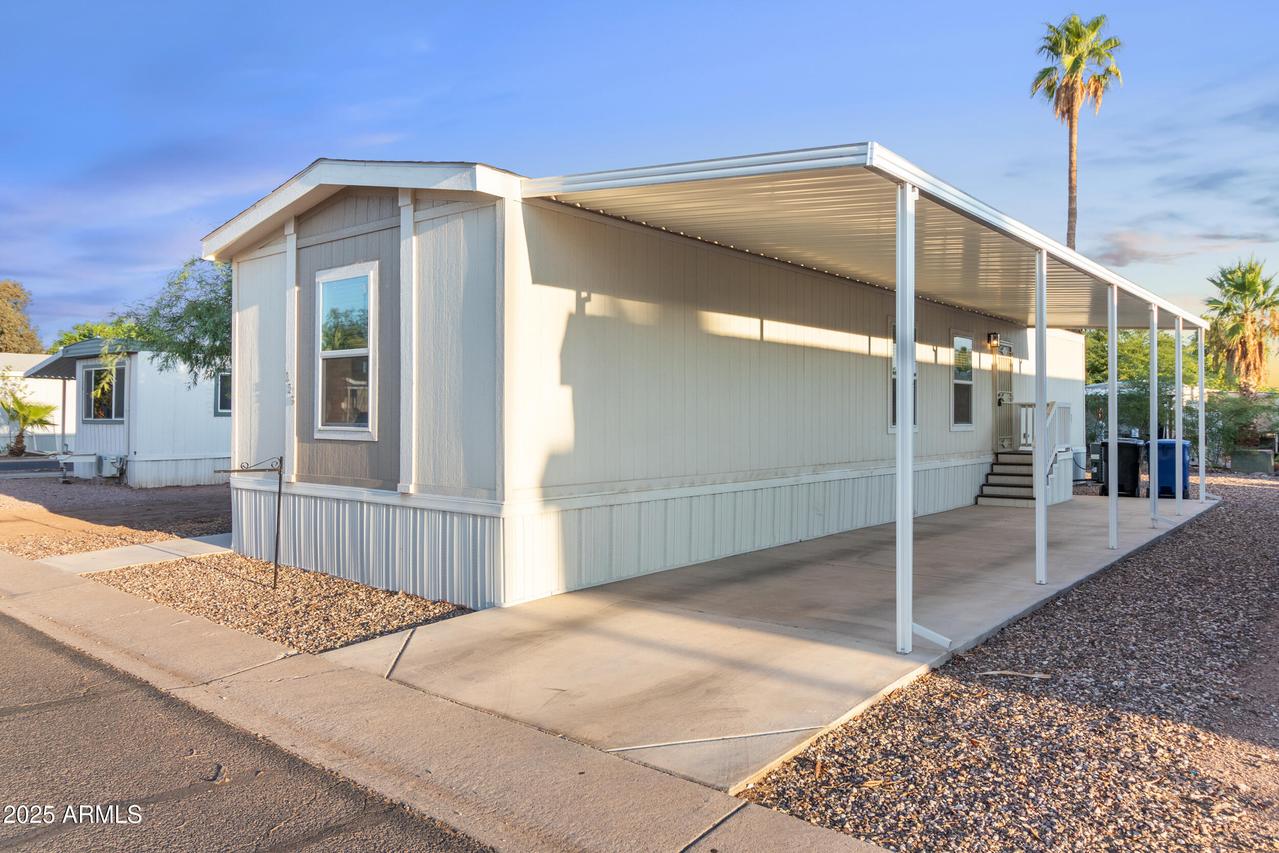 2060 N Center St. #329, Mesa, AZ 85201