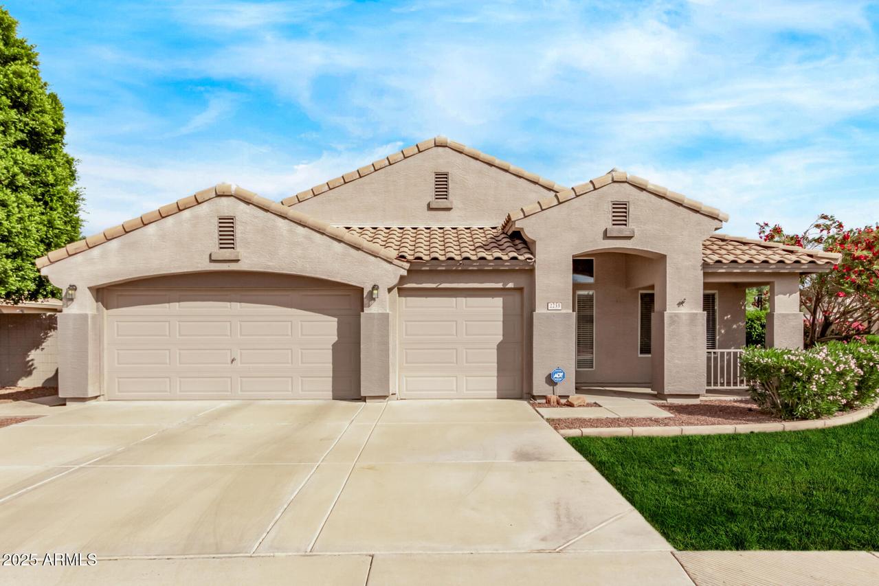 2233 S Nielson St., Gilbert, AZ 85295
