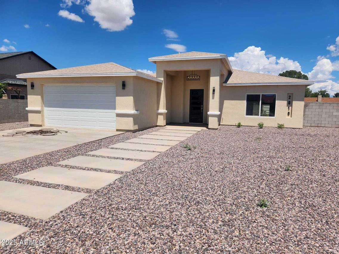 2010 E 13th St., Douglas, AZ 85607