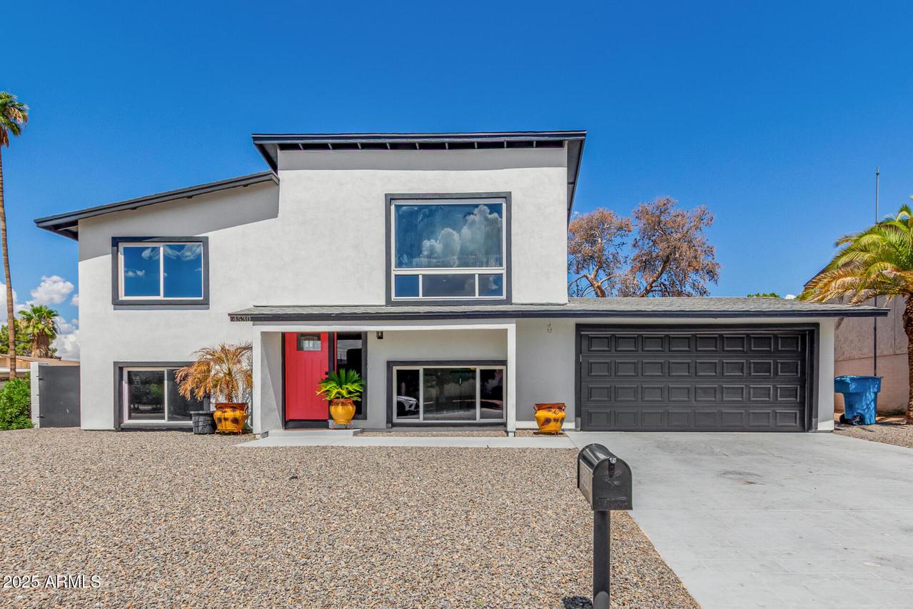 4530 W Paradise Dr., Glendale, AZ 85304