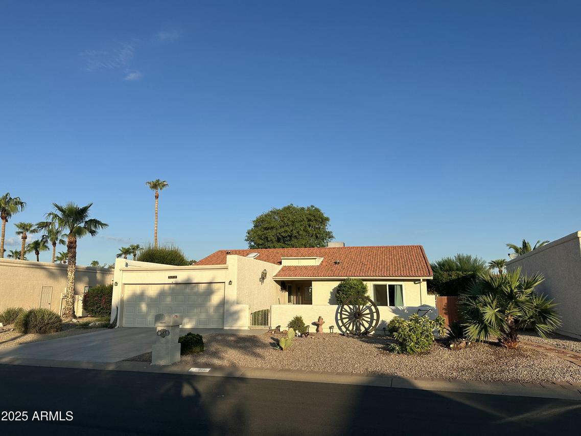 26010 S Dartford Dr., Sun Lakes, AZ 85248