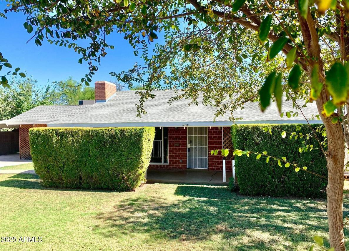 2813 N 21st St., Phoenix, AZ 85006