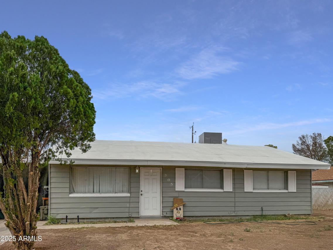 305 W Essex Rd., Kearny, AZ 85137