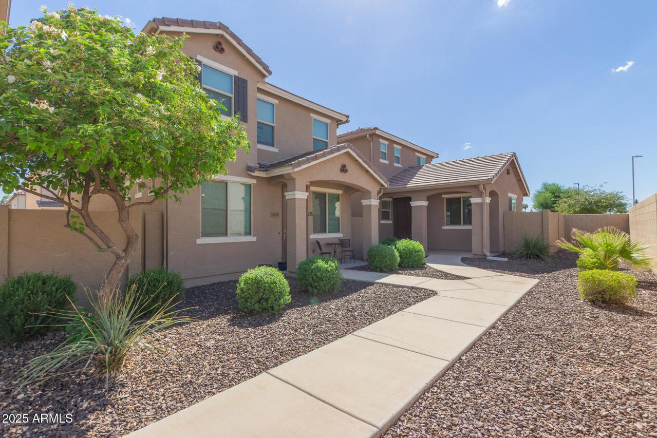 2460 N 73rd Ln., Phoenix, AZ 85035