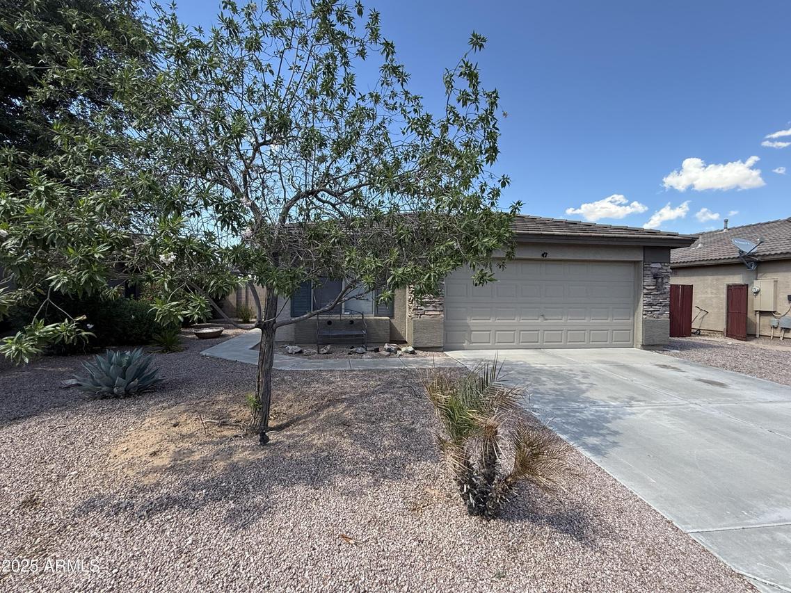2056 W Allens Peak Dr., San Tan Valley, AZ 85144