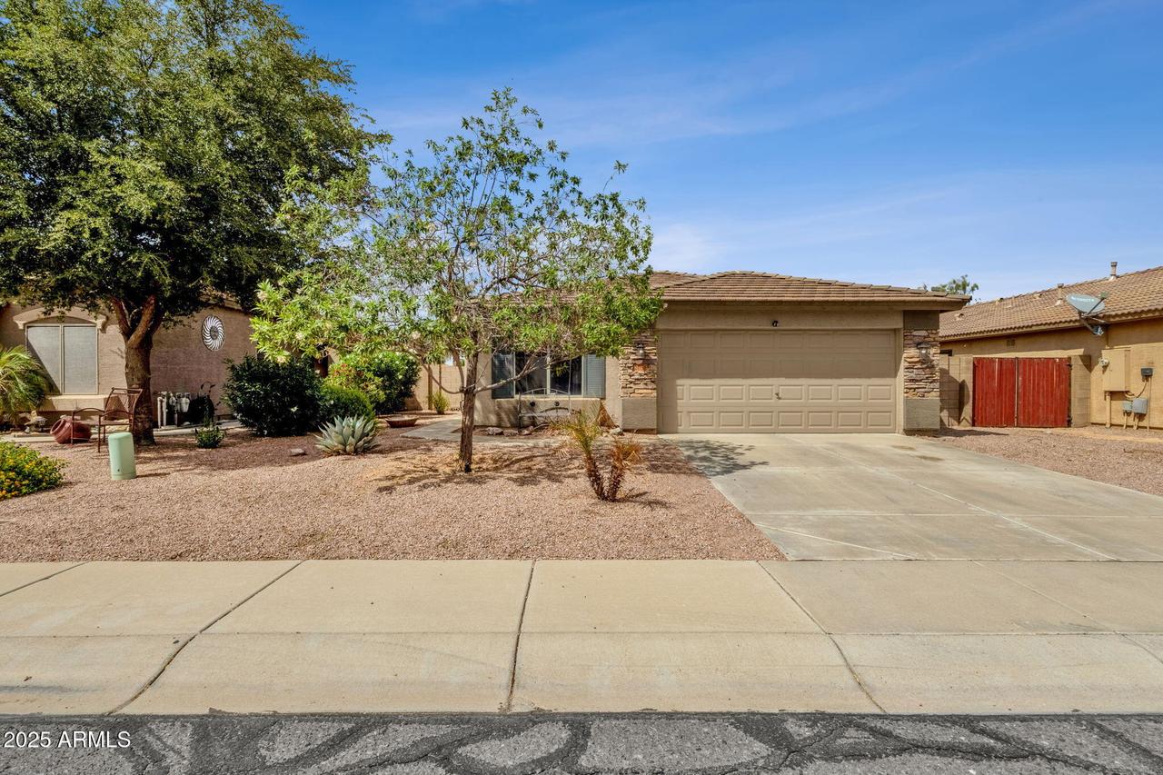 2056 W Allens Peak Dr., San Tan Valley, AZ 85144