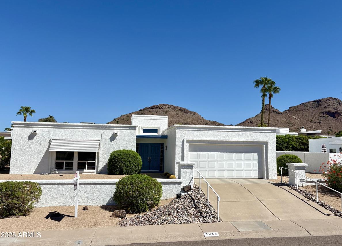 1216 E Winged Foot Rd., Phoenix, AZ 85022