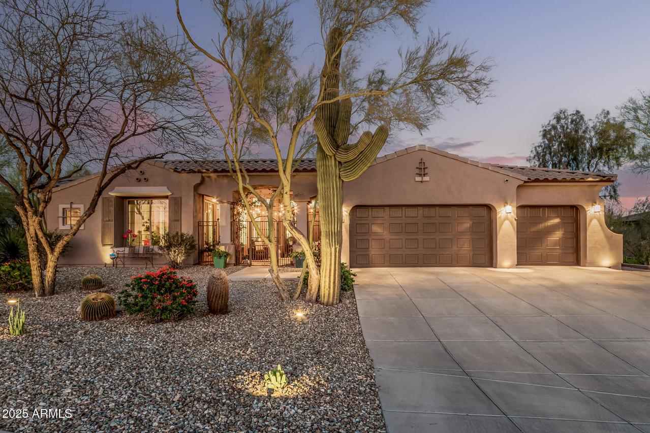 2439 N Atwood, Mesa, AZ 85207