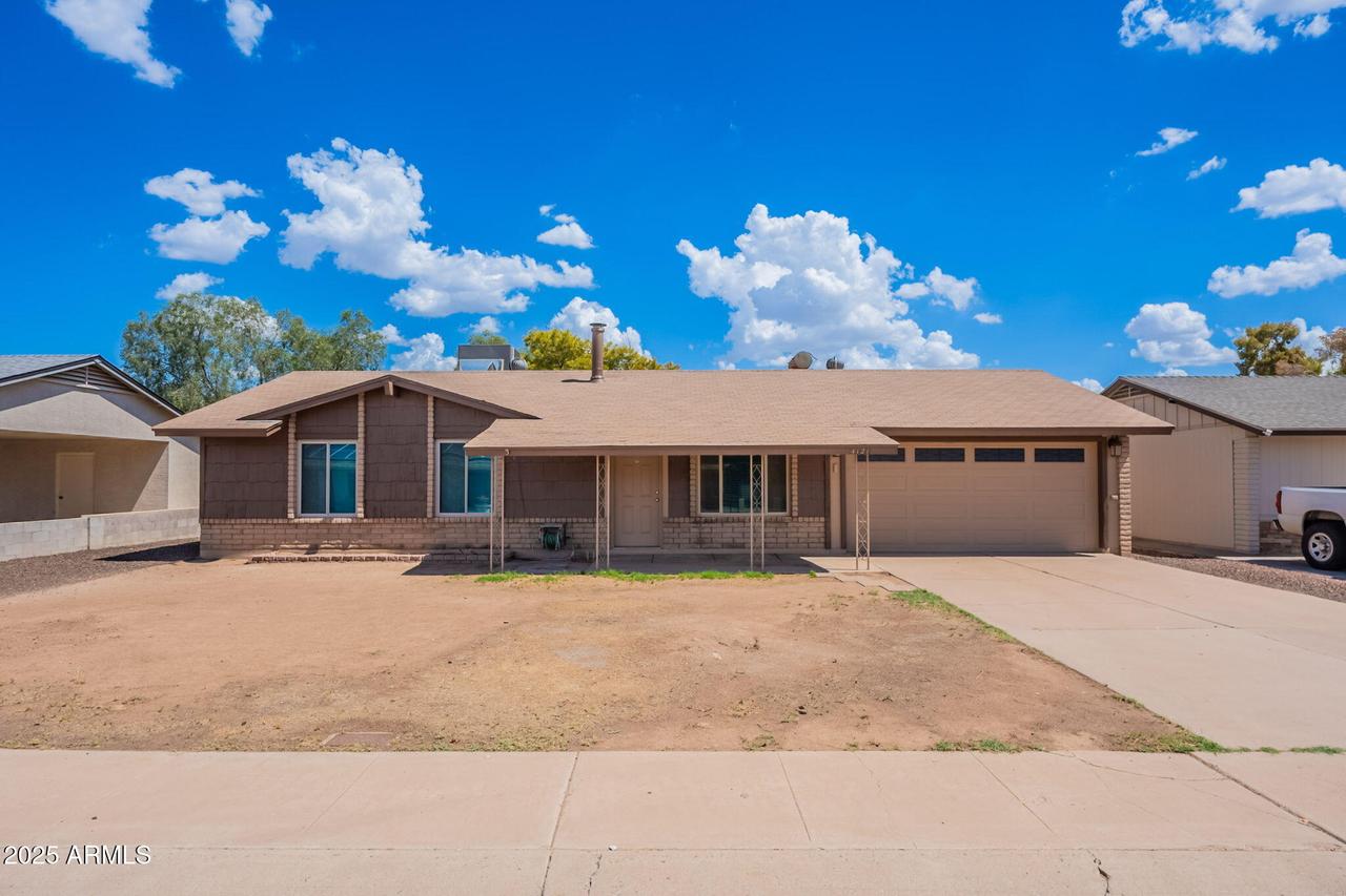 4121 N 89th Ln., Phoenix, AZ 85037