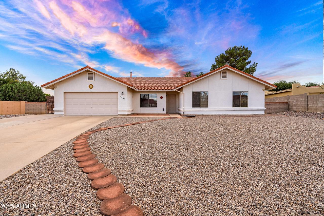 1880 Sunburst Pl., Sierra Vista, AZ 85635