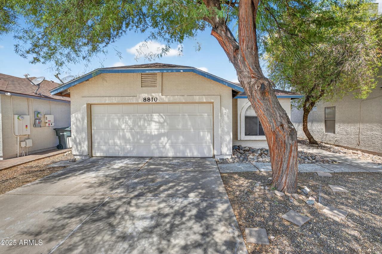 8810 W Vale Dr., Phoenix, AZ 85037