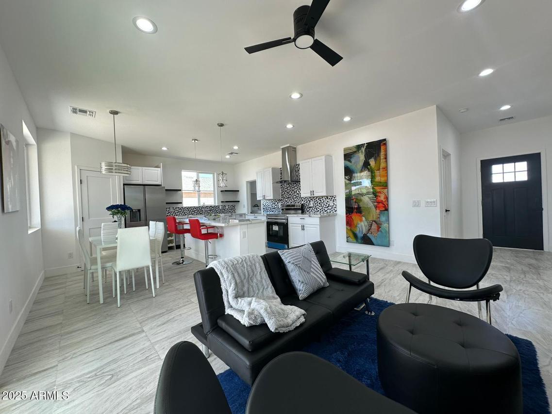 15604 S Cherry Hills Dr., Arizona City, AZ 85123