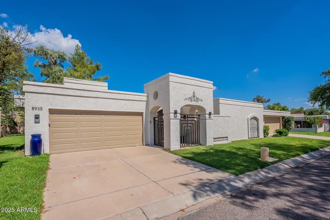 8935 N 82nd St., Scottsdale, AZ 85258