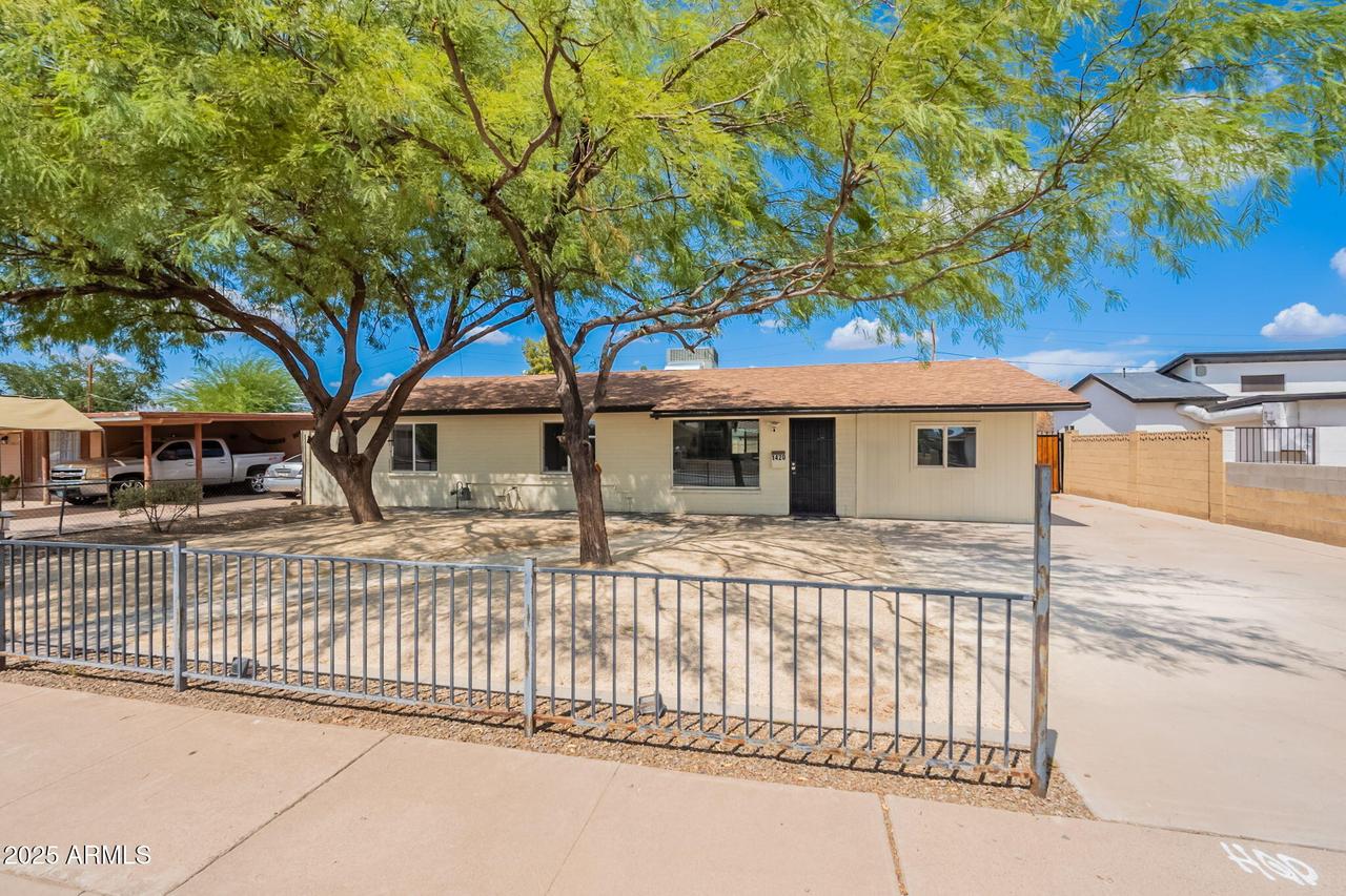 1420 E 2nd Ave., Mesa, AZ 85204