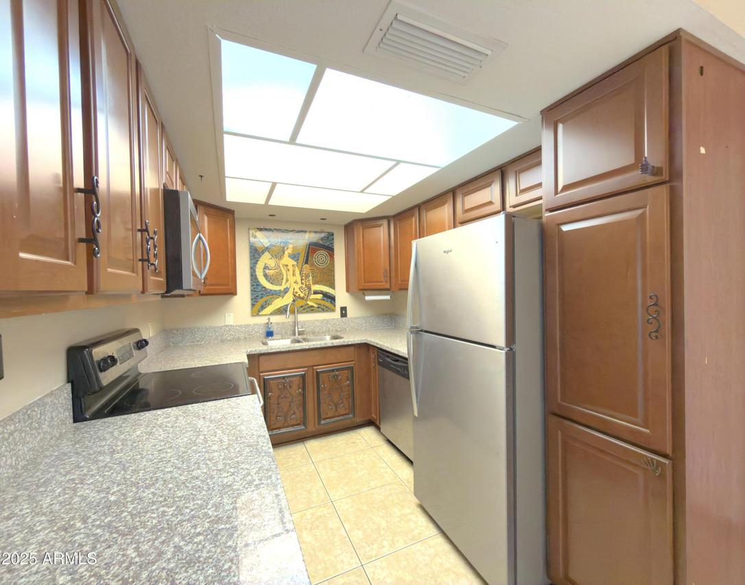 8612 N Shadow Ln., Peoria, AZ 85345