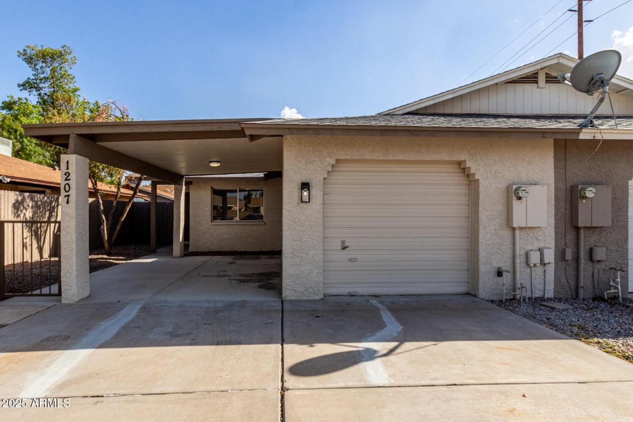1207 E Grove Cir., Mesa, AZ 85204