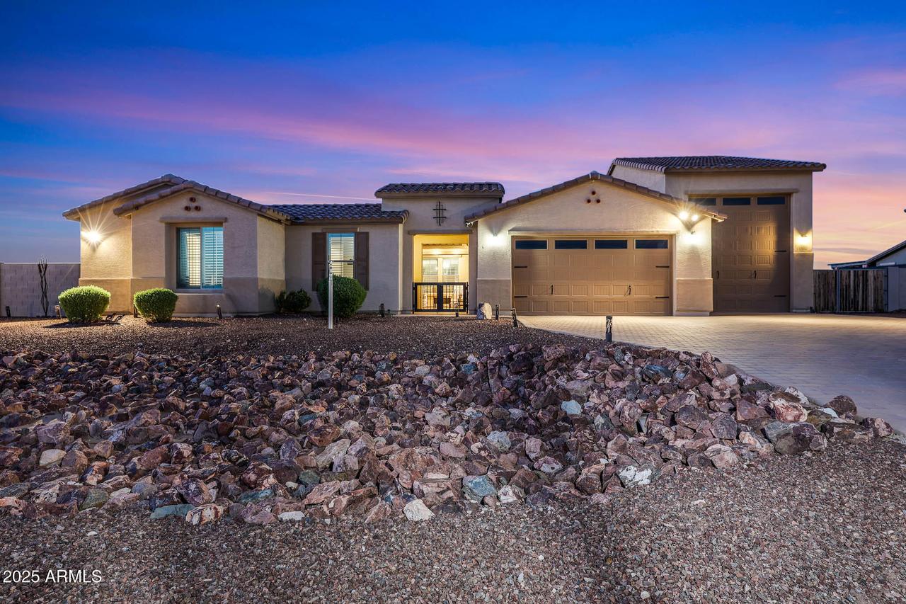 13532 W Sierra Vista Dr., Glendale, AZ 85307