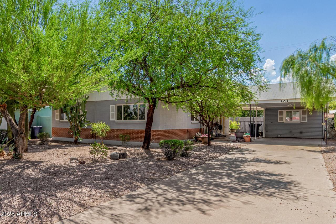 123 E Continental Dr., Tempe, AZ 85288