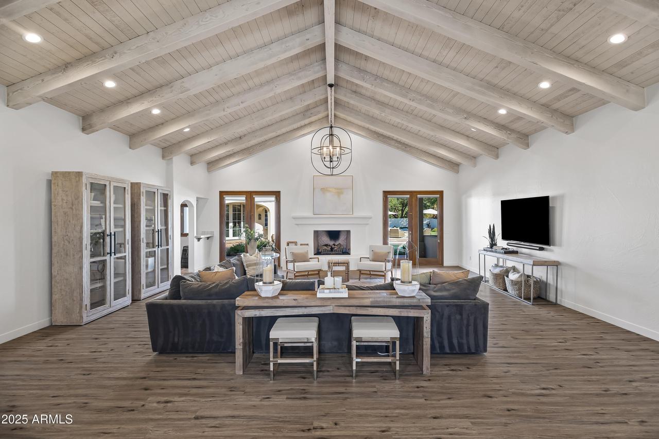 8817 N 58th Pl., Paradise Valley, AZ 85253
