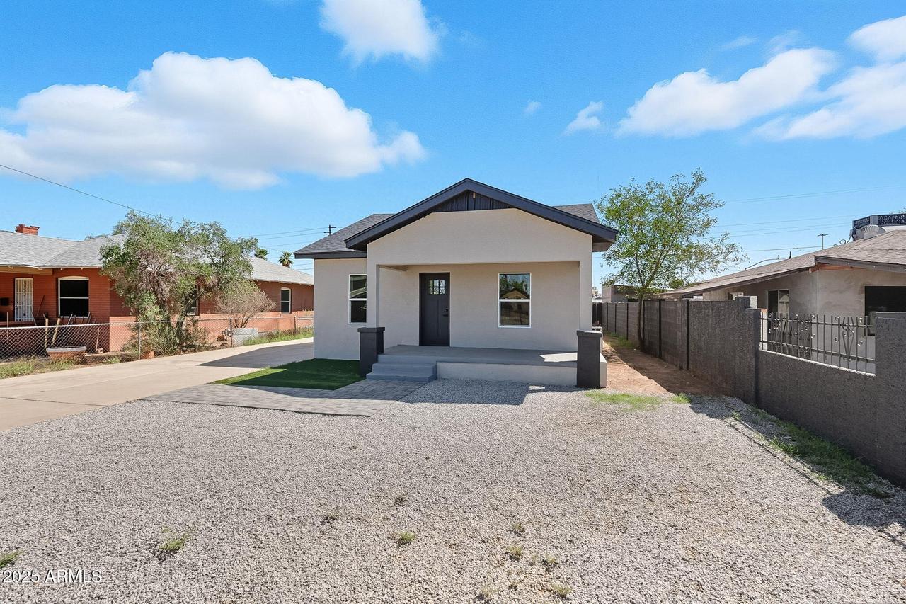 2215 W Washington St., Phoenix, AZ 85009