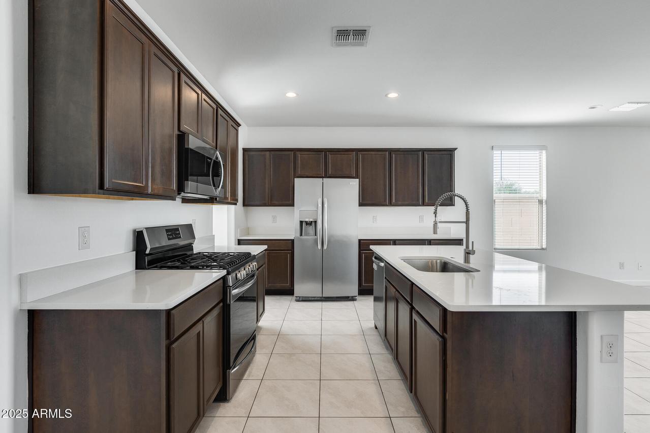 939 W Angus Rd., San Tan Valley, AZ 85143