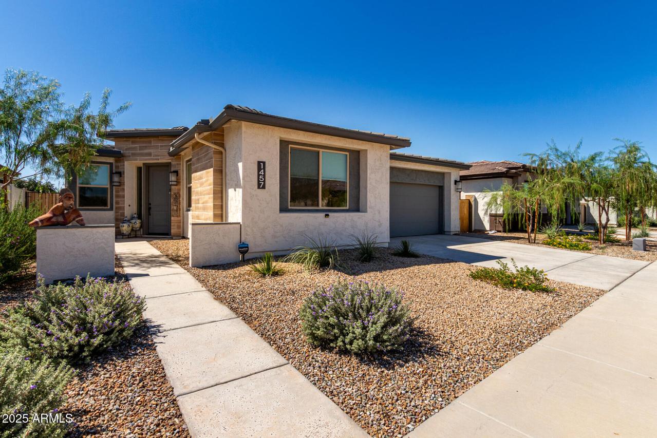 1457 W Camina Plata, Queen Creek, AZ 85140