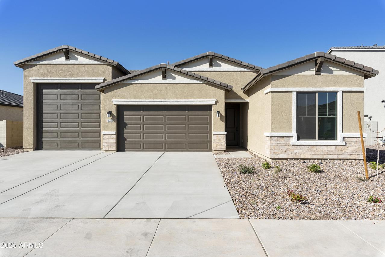 4946 W Weeping Willow Way, Laveen, AZ 85339