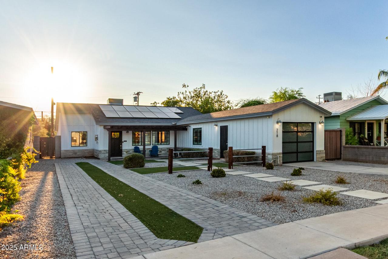 218 N Palm St., Gilbert, AZ 85234