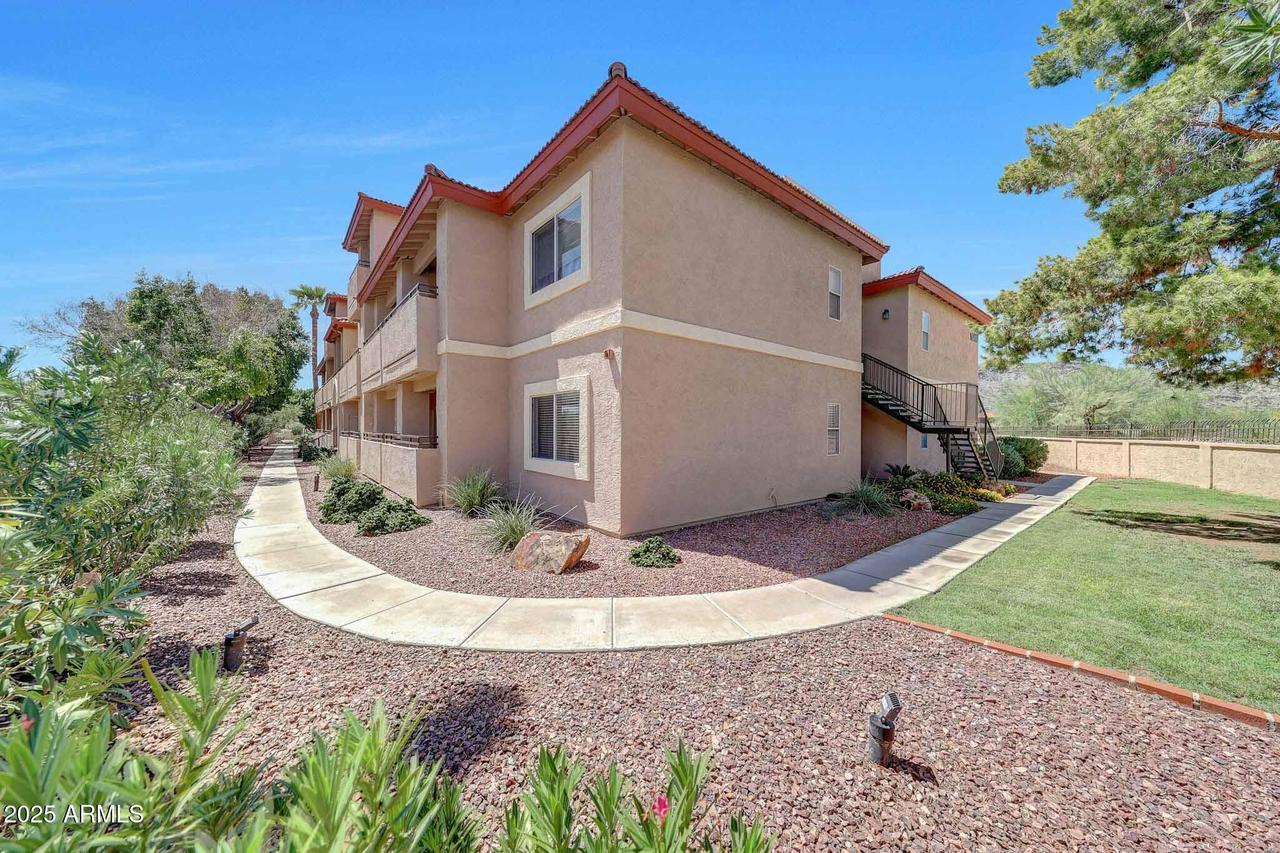 10410 N Cave Creek Rd. #1001, Phoenix, AZ 85020
