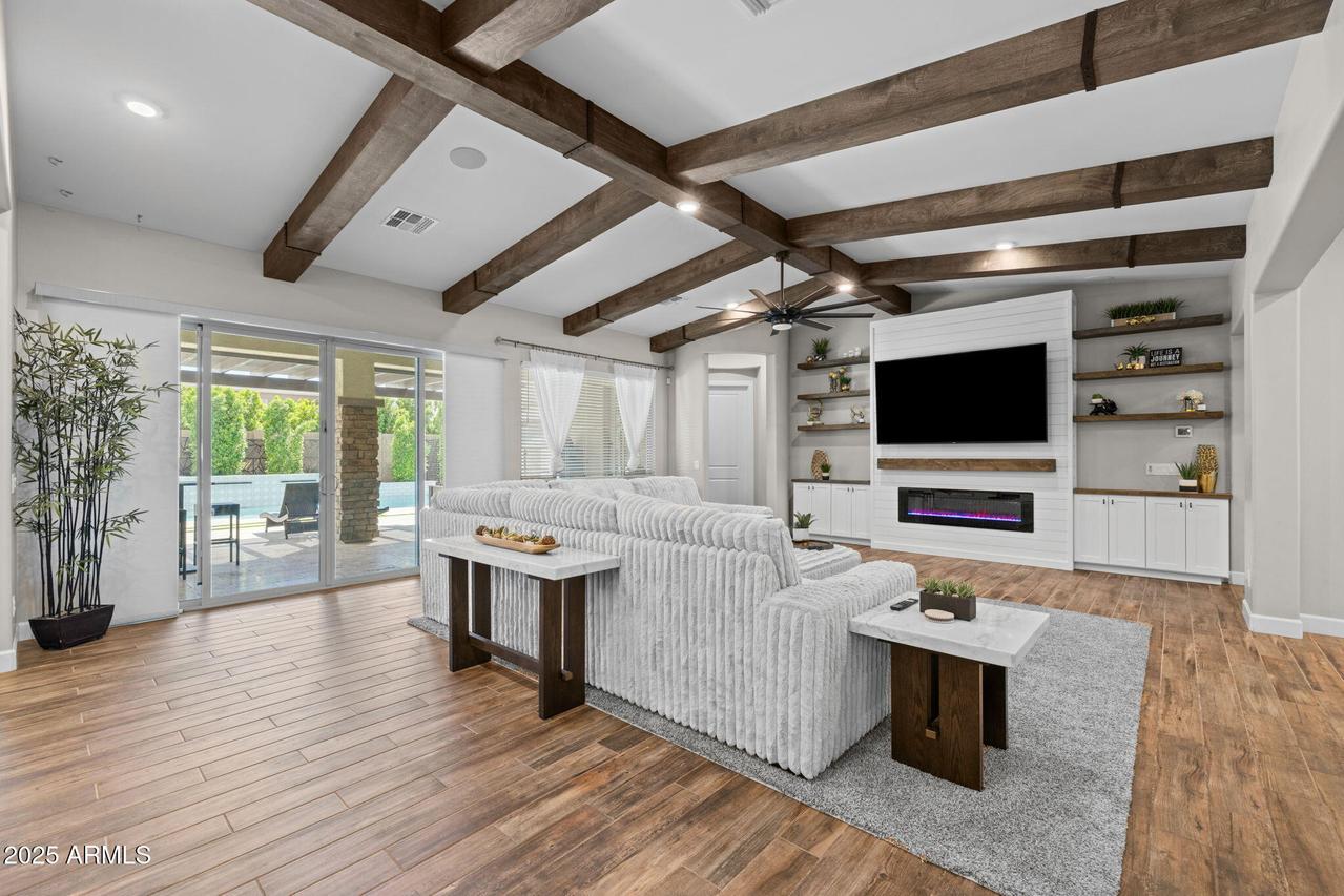 21011 E Aquarius Way, Queen Creek, AZ 85142