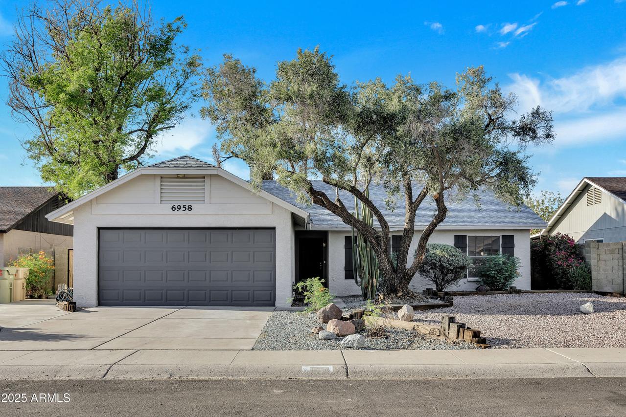 6958 W Mclellan Rd., Glendale, AZ 85303