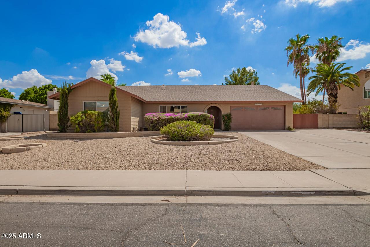 1351 W Lobo Ave., Mesa, AZ 85202