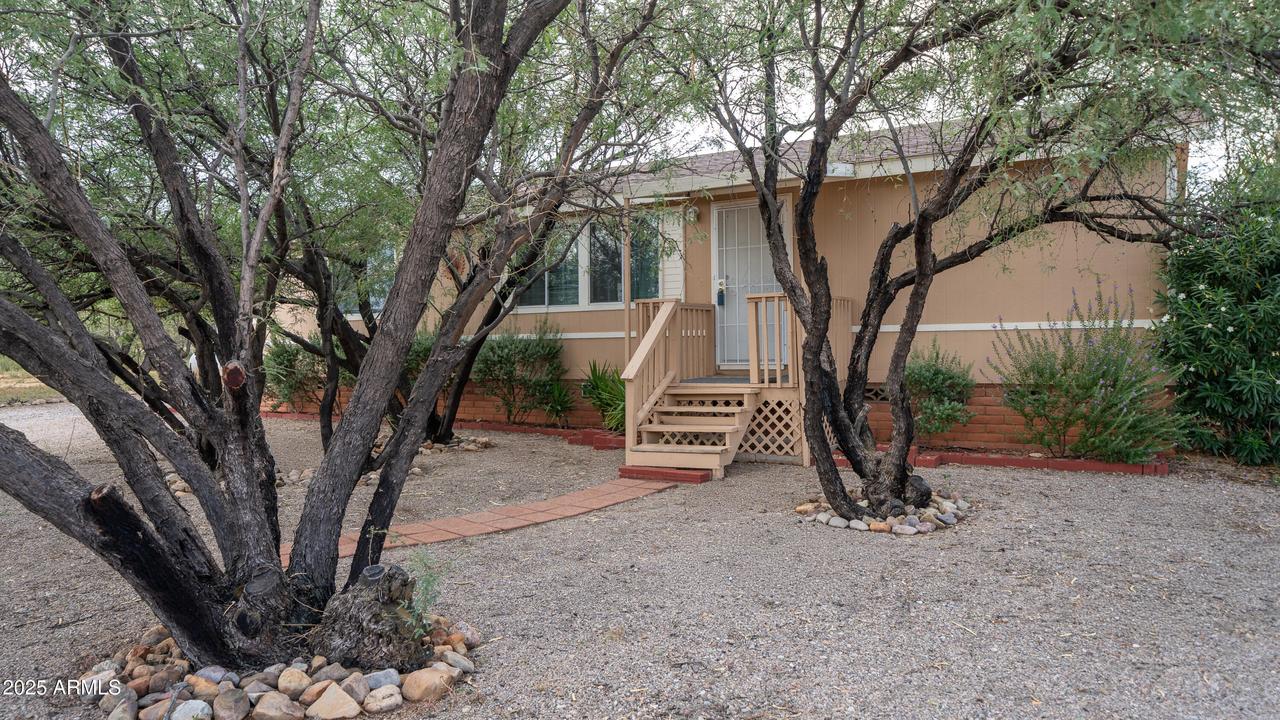 6898 S Y Lightning Ranch Rd., Hereford, AZ 85615