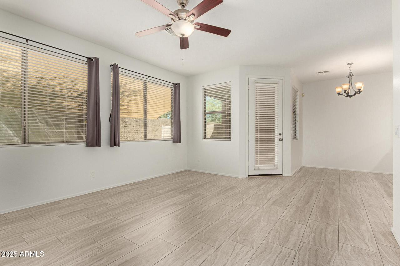 1886 E Don Carlos Ave. #106, Tempe, AZ 85281