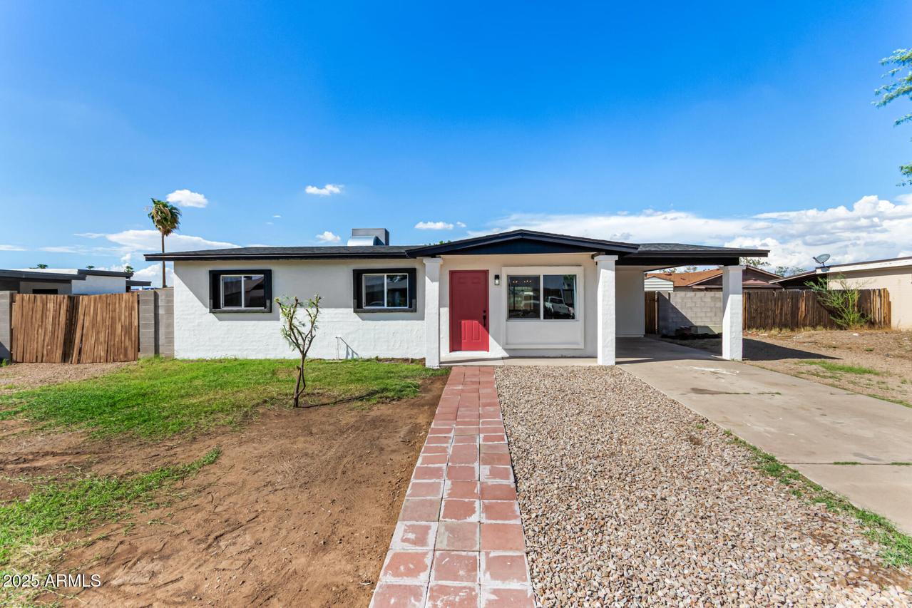 2216 W Villa Maria Dr., Phoenix, AZ 85023