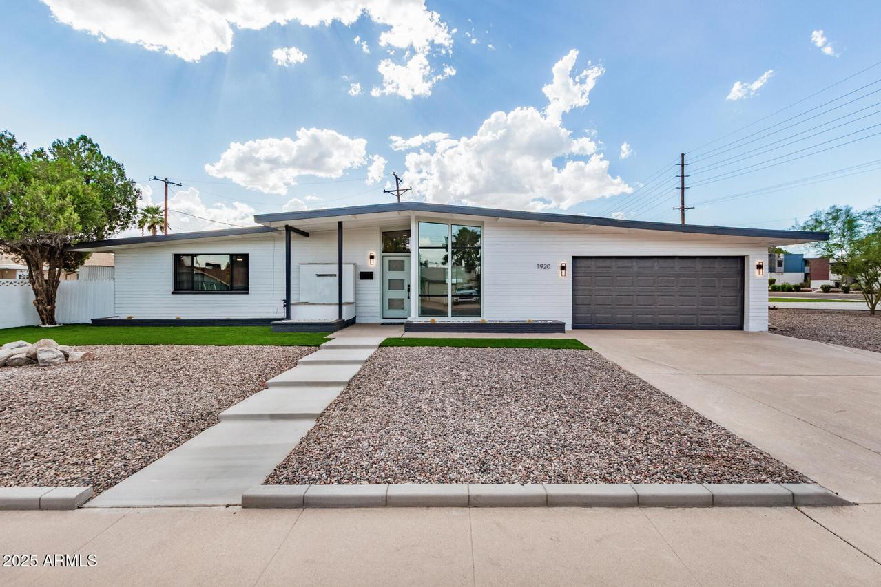 1920 N Cavalier Dr., Tempe, AZ 85288