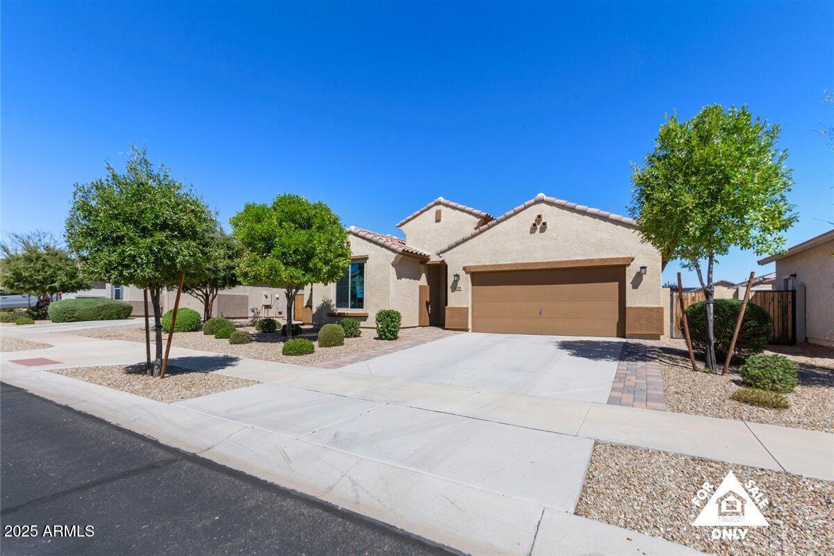 18216 W Foothill Dr., Surprise, AZ 85387