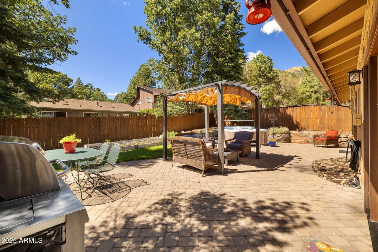 3939 N Geneva Cir., Flagstaff, AZ 86004