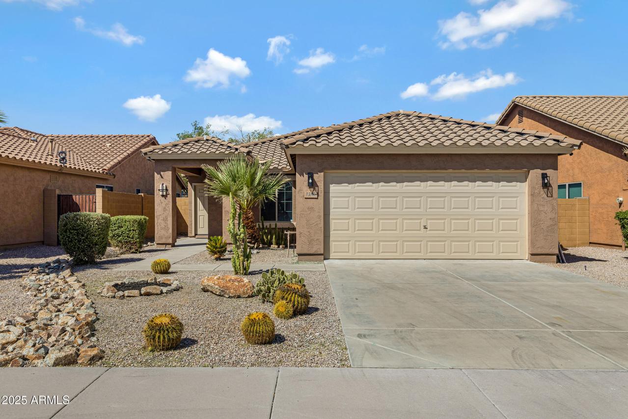 3268 W Belle Ave., San Tan Valley, AZ 85144