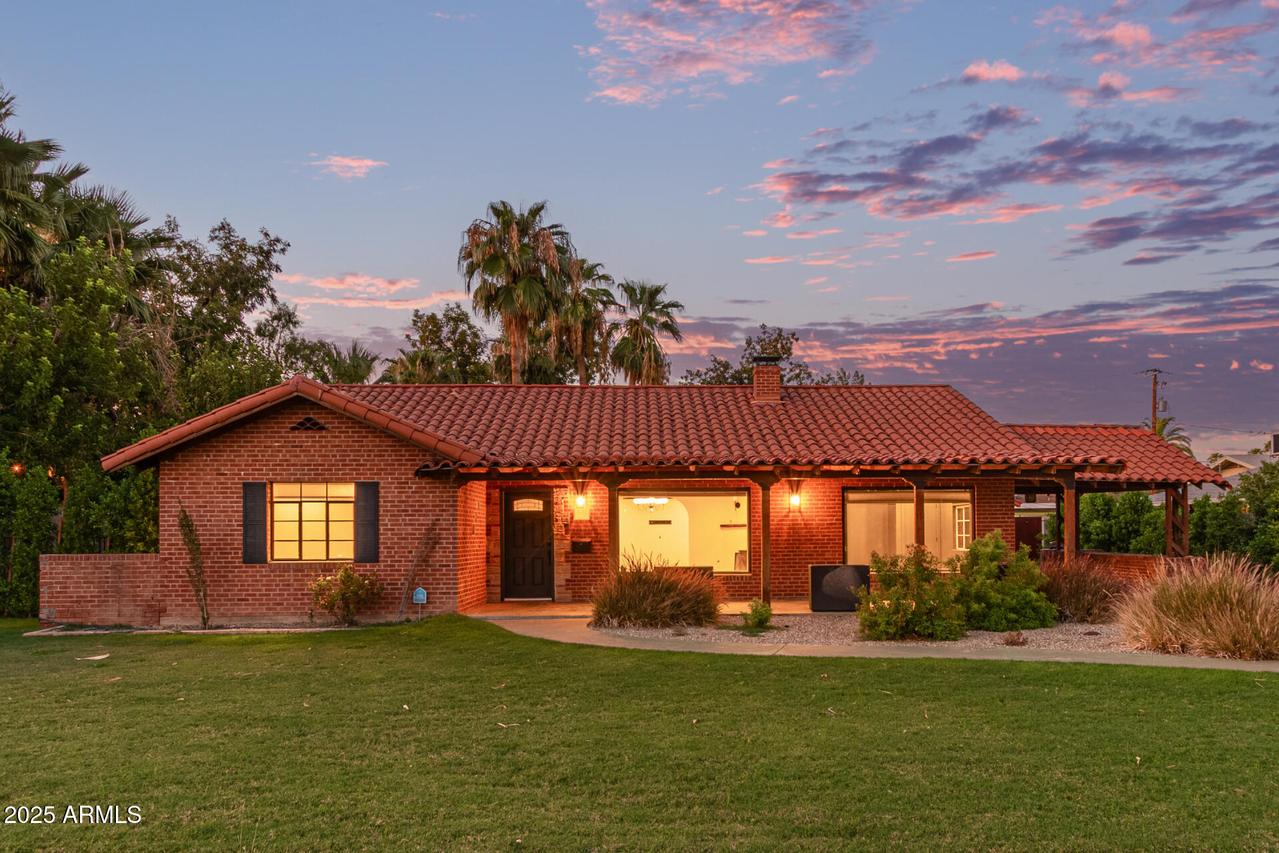 20 W Pasadena Ave., Phoenix, AZ 85013