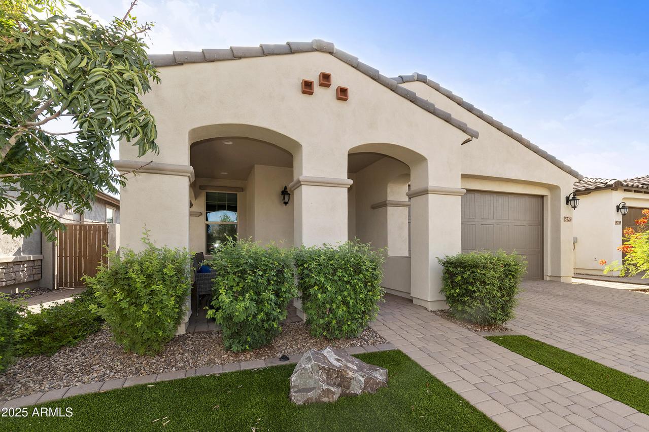 5729 S Del Rancho, Mesa, AZ 85212