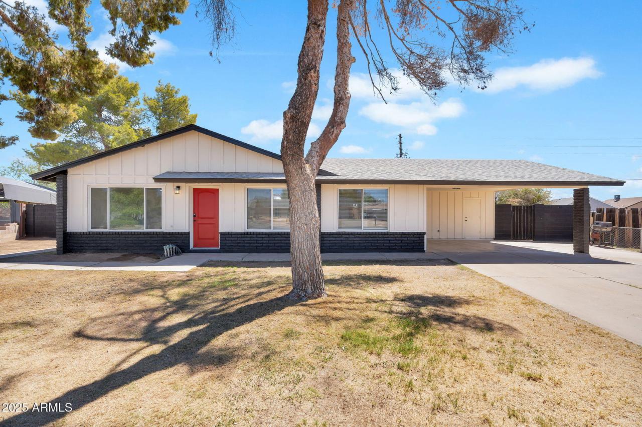 8925 W Monterosa St., Phoenix, AZ 85037