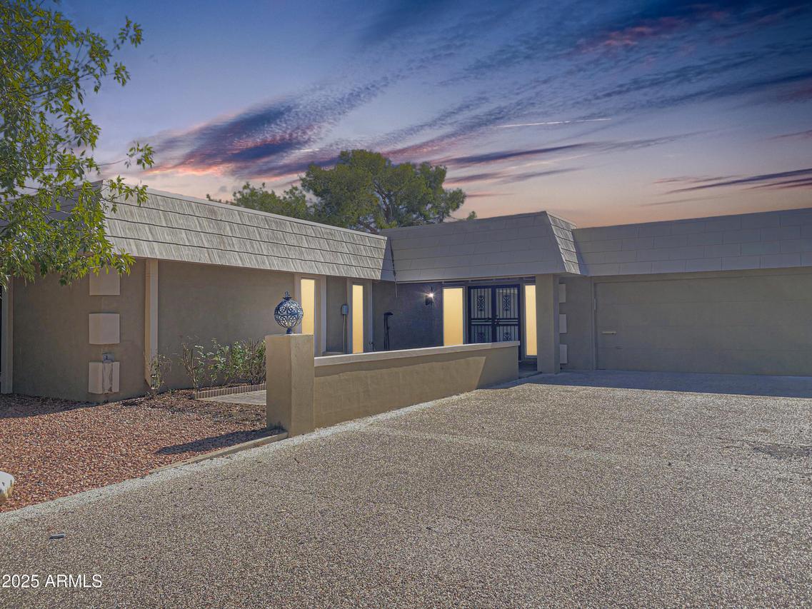 15825 N 110th Ave., Sun City, AZ 85351