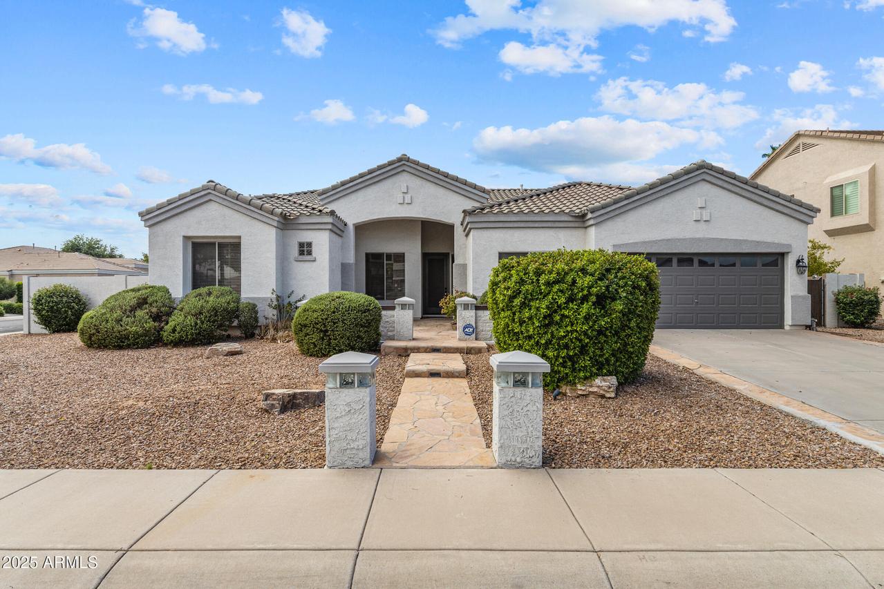 3111 E Canyon Creek Dr., Gilbert, AZ 85295